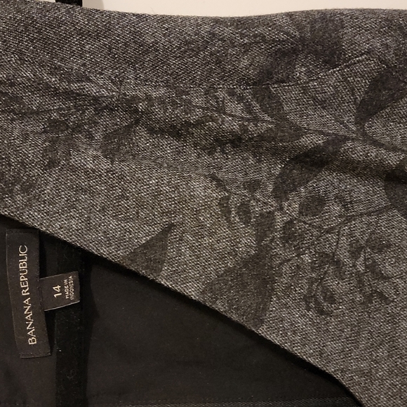 Banana Republic V-neck Dress - Picture 2 of 4